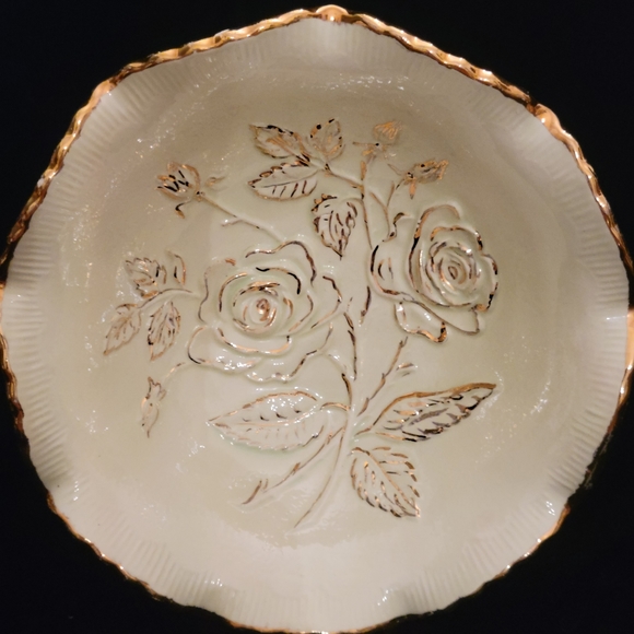 Raised Rose Design Gold Trim Pottery Bowl. - Picture 2 of 6